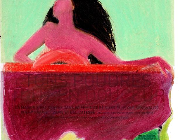  le modèle avec une robe rouge